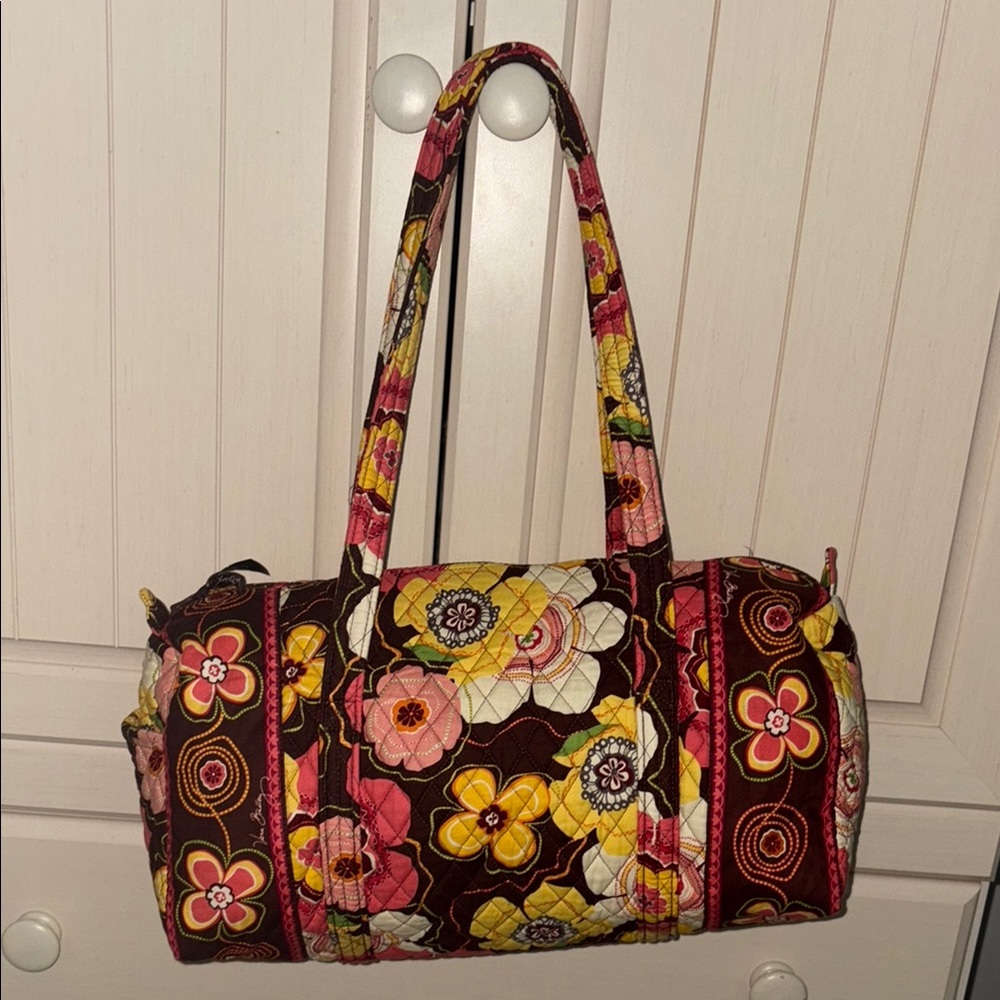 LIKE NEW Vera Bradley Small Quilted Duffle Bag
Pattern: Buttercup